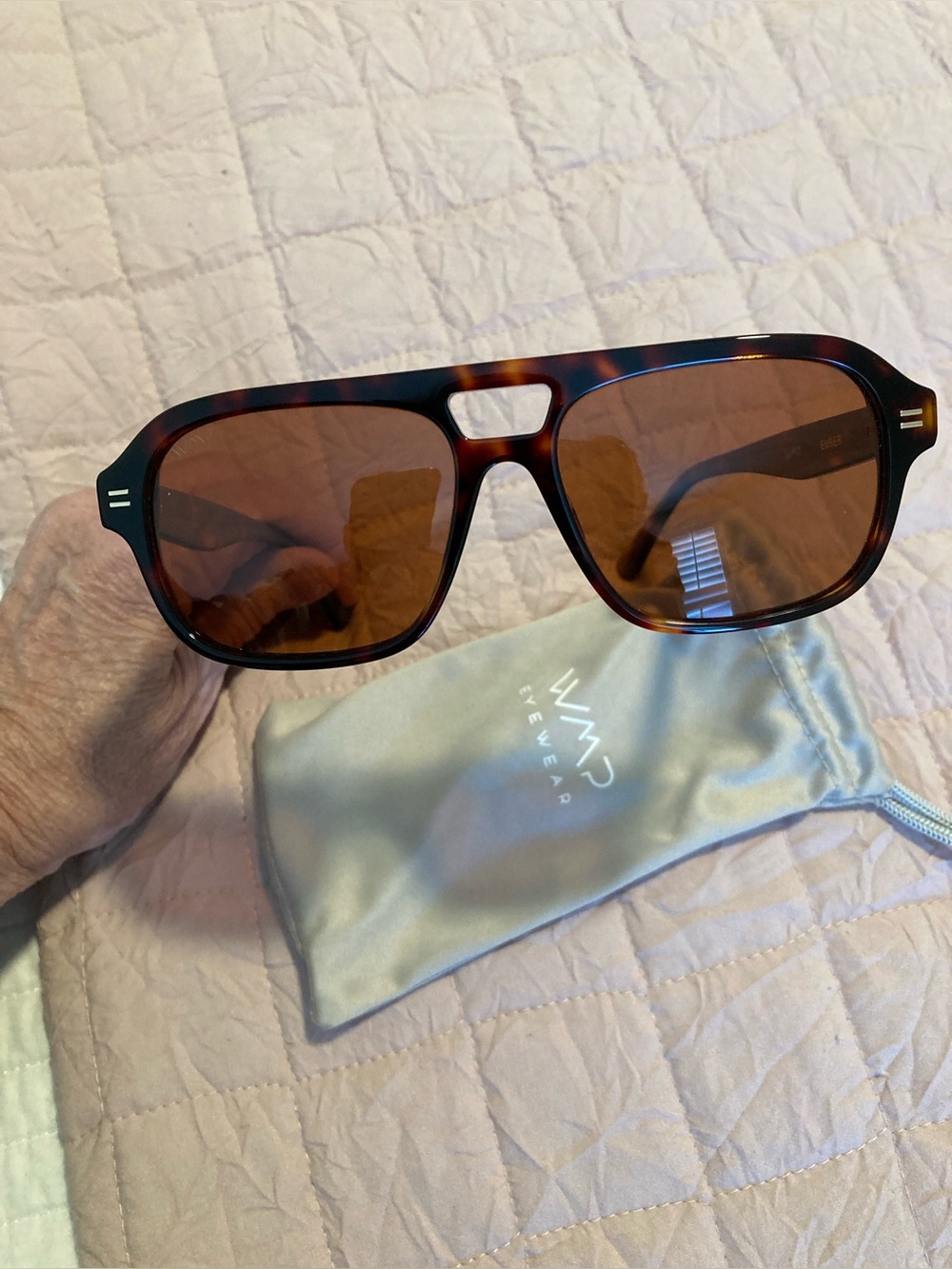 Womenโs Tortoiseshell Sunglasses - Brown Lenses - Two Pairs of WMP POLARIZED